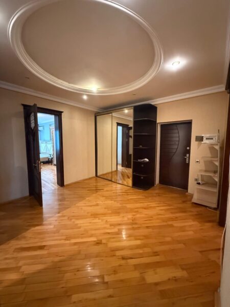 Yeni tikili, 3 otaqli, 114 m²