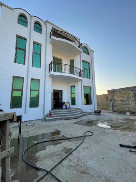 Həyat evi, 6 sot, 5 otaqli, 420 m²