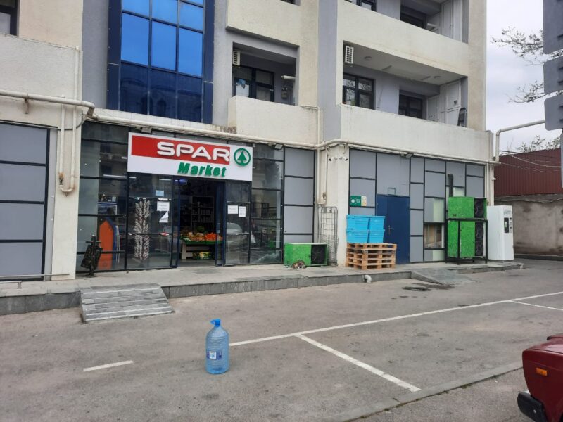Obyekt, 862 m²